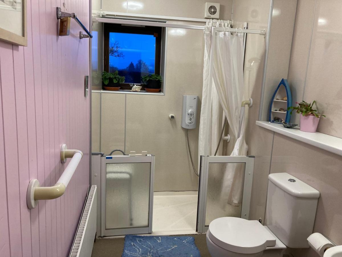 Aquila Retreats Bed & Breakfast Comrie Bagian luar foto
