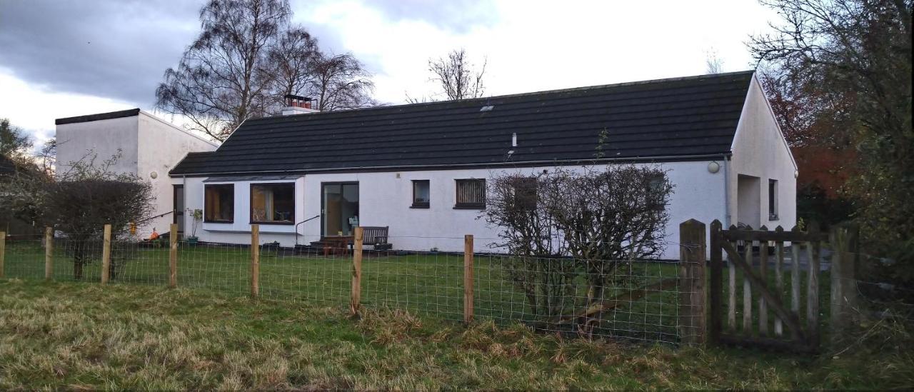 Aquila Retreats Bed & Breakfast Comrie Bagian luar foto
